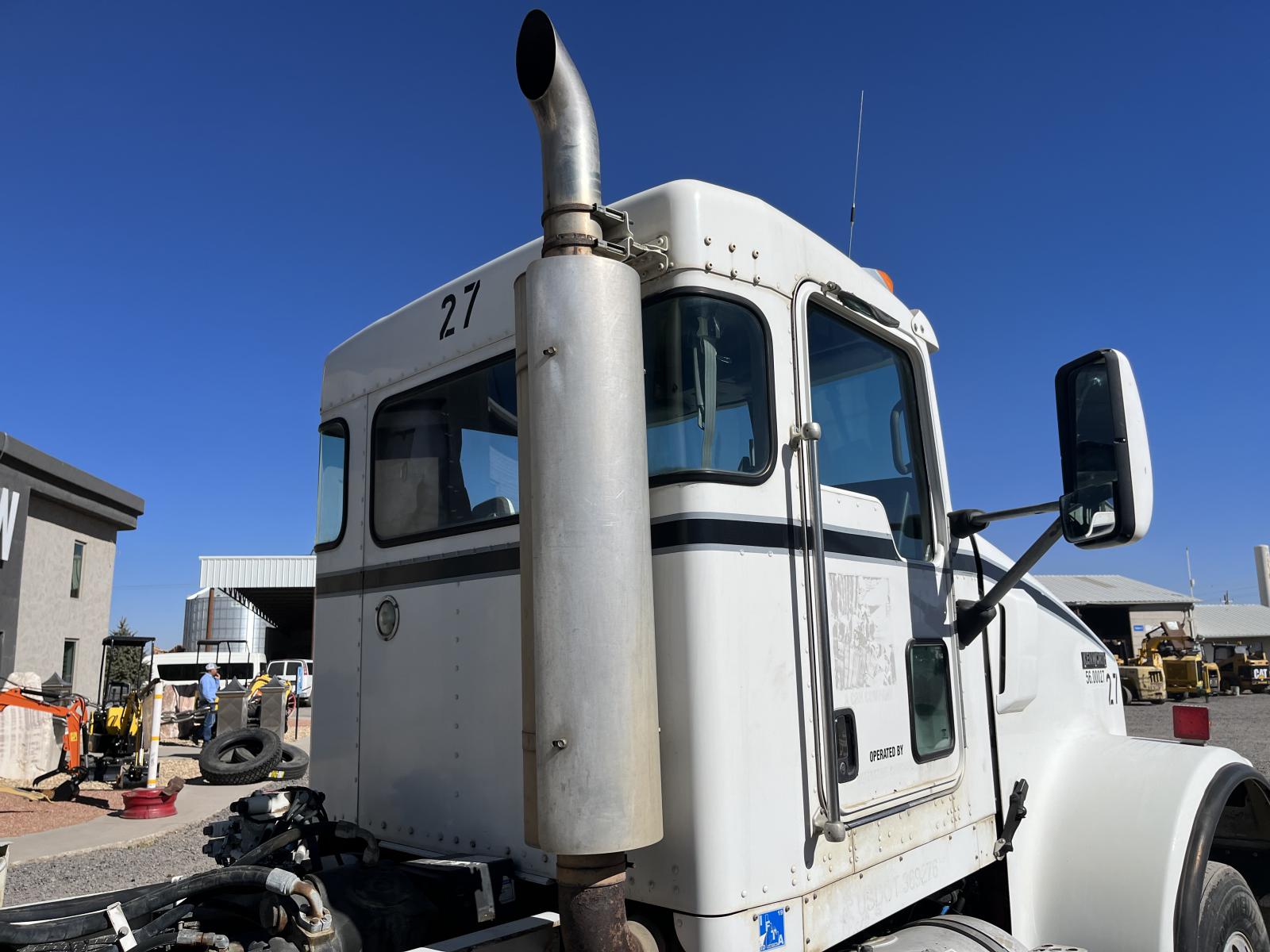 Guisval Kenworth W900 Transporte cemento ⚠️ Boîte endommagée